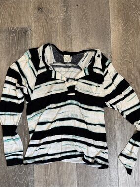 Ella Moss Striped V-Neck Top in Black, White & Teal AZ0810